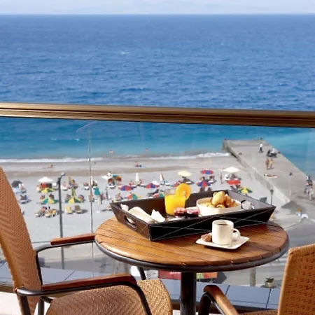 蓝天城海滩酒店 4* Rhodes City